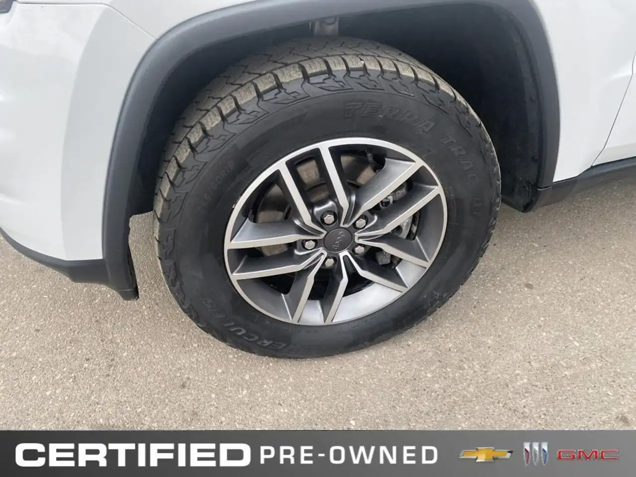 Jeep Grand Cherokee photo Jeep Grand Cherokee