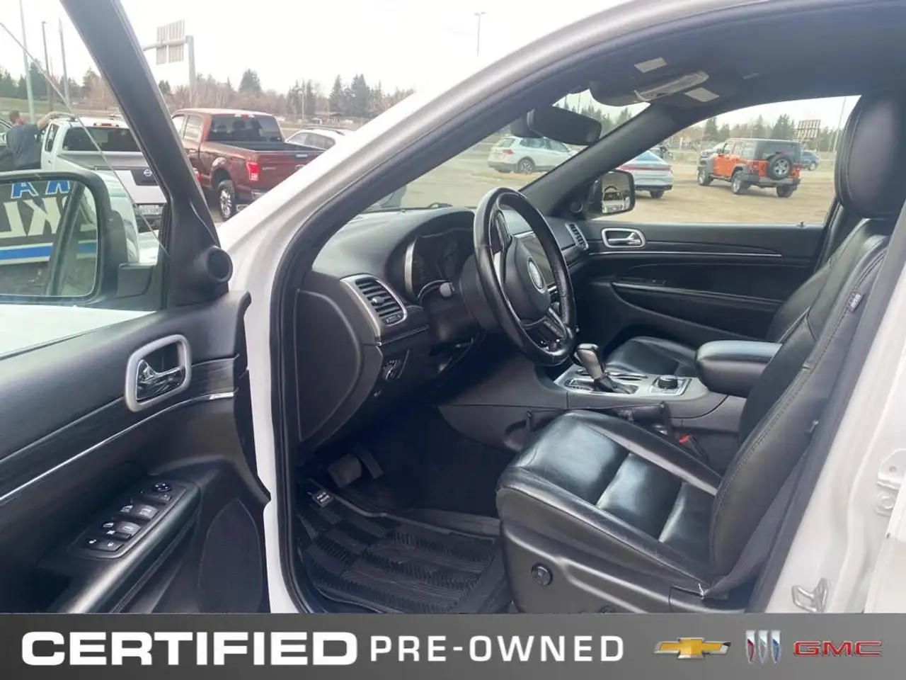Jeep Grand Cherokee photo Jeep Grand Cherokee
