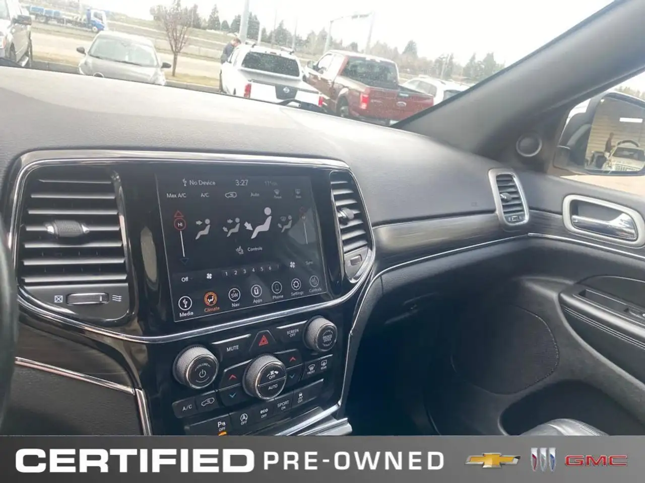 Jeep Grand Cherokee photo Jeep Grand Cherokee