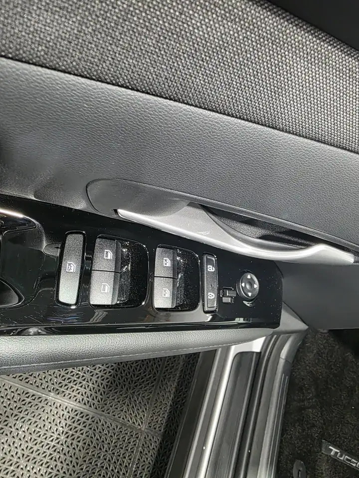 Hyundai TUCSON снимка Hyundai TUCSON