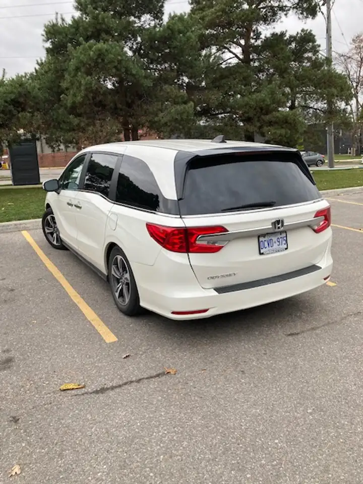 Honda Odyssey снимка Honda Odyssey