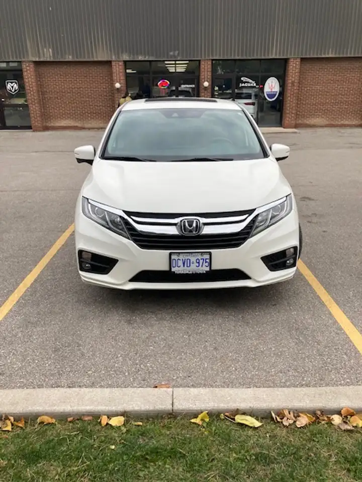 Honda Odyssey снимка Honda Odyssey