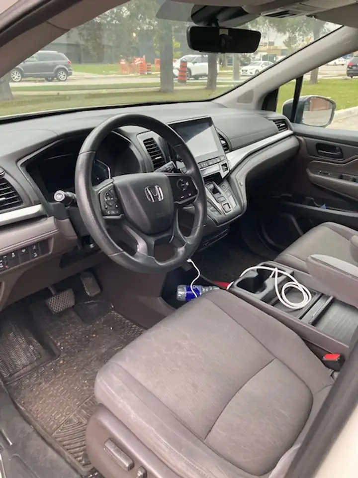Honda Odyssey снимка Honda Odyssey