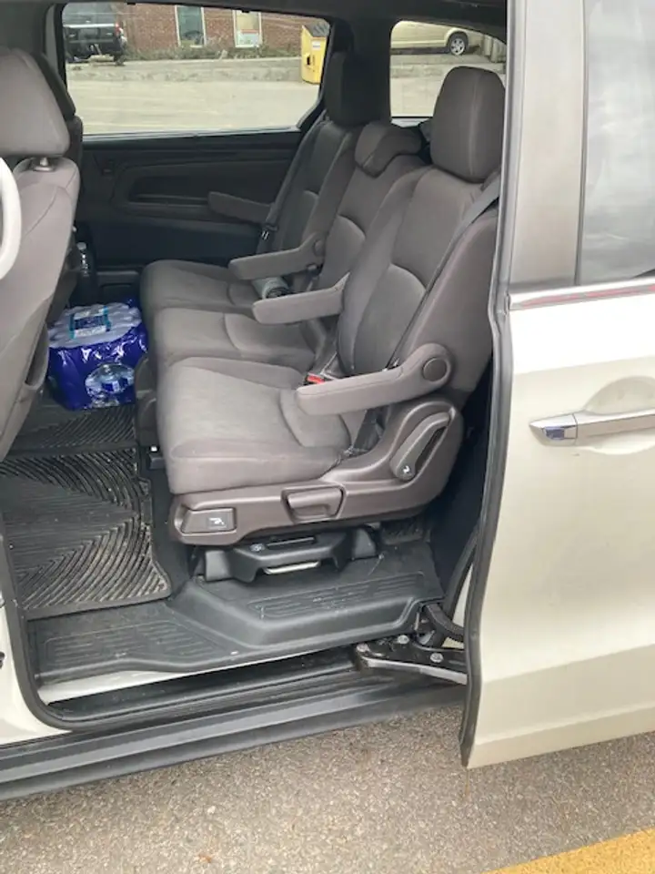 Honda Odyssey снимка Honda Odyssey