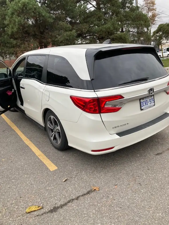Honda Odyssey снимка Honda Odyssey