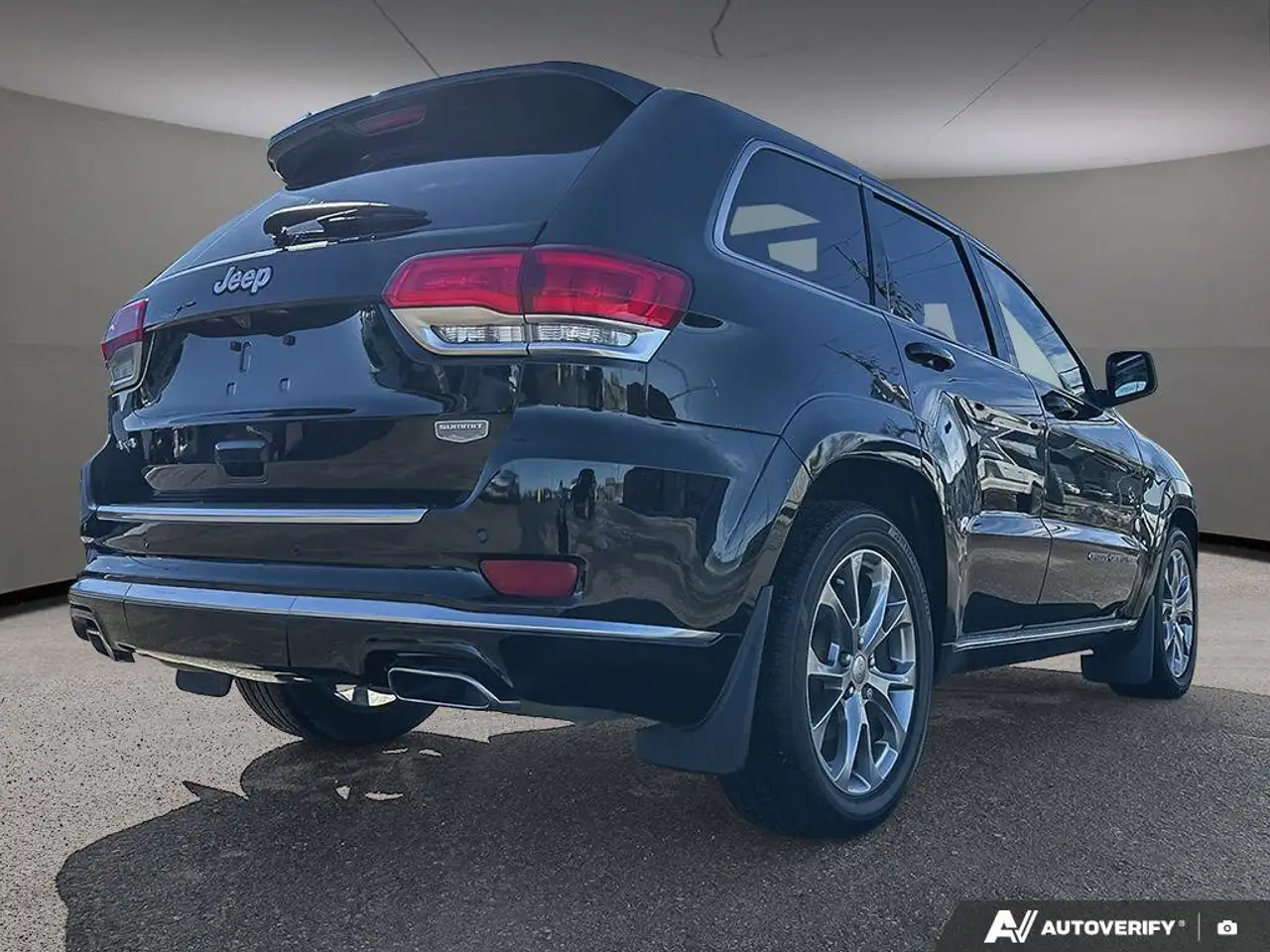 Jeep Grand Cherokee photo Jeep Grand Cherokee