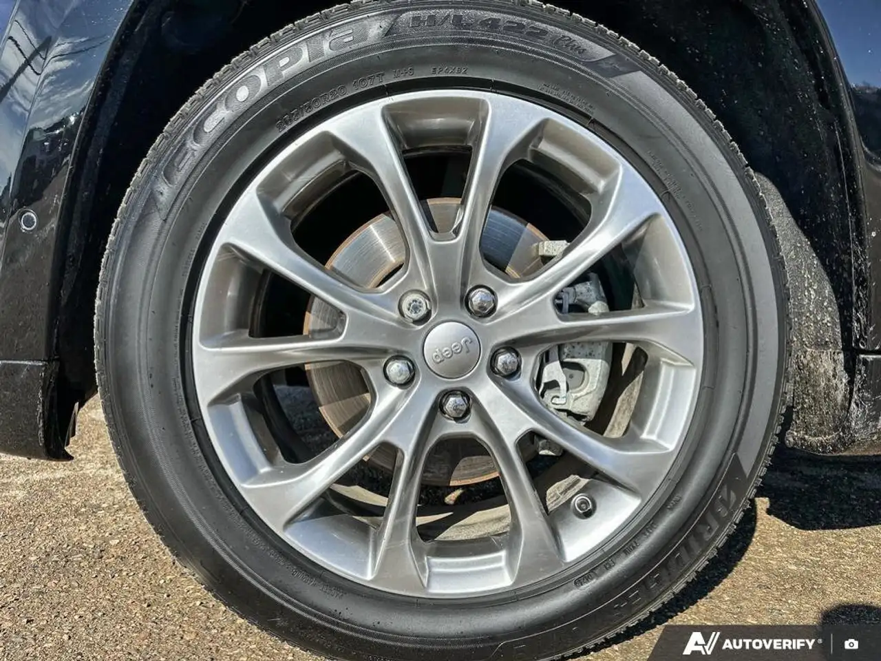 Jeep Grand Cherokee photo Jeep Grand Cherokee