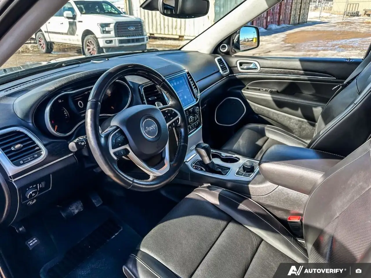 Jeep Grand Cherokee photo Jeep Grand Cherokee