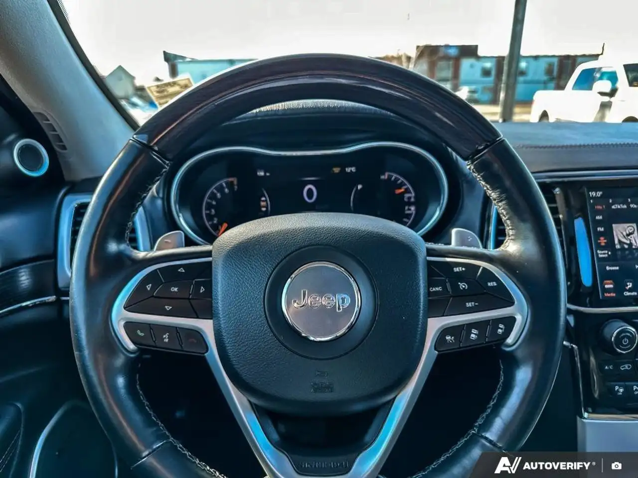 Jeep Grand Cherokee photo Jeep Grand Cherokee