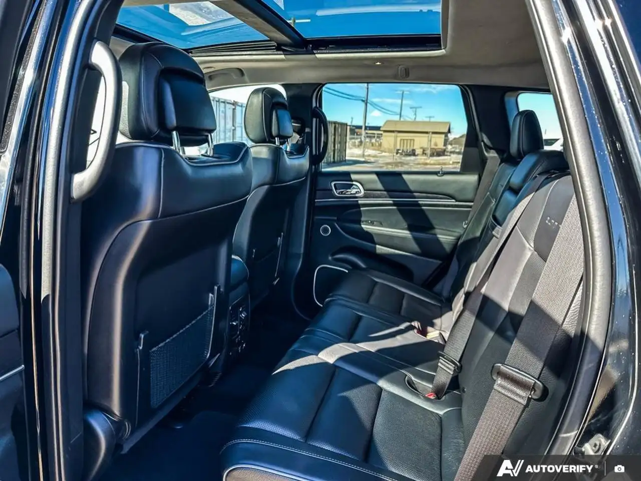 Jeep Grand Cherokee photo Jeep Grand Cherokee
