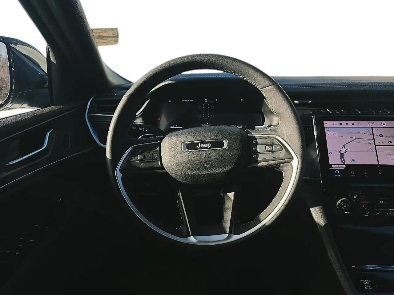Jeep Grand Cherokee снимка Jeep Grand Cherokee
