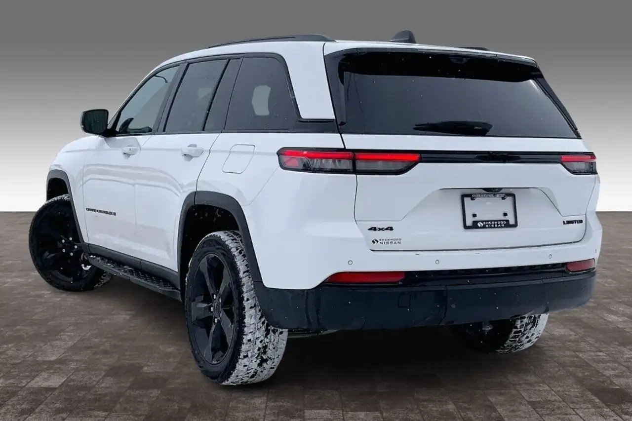 Jeep Grand Cherokee снимка Jeep Grand Cherokee