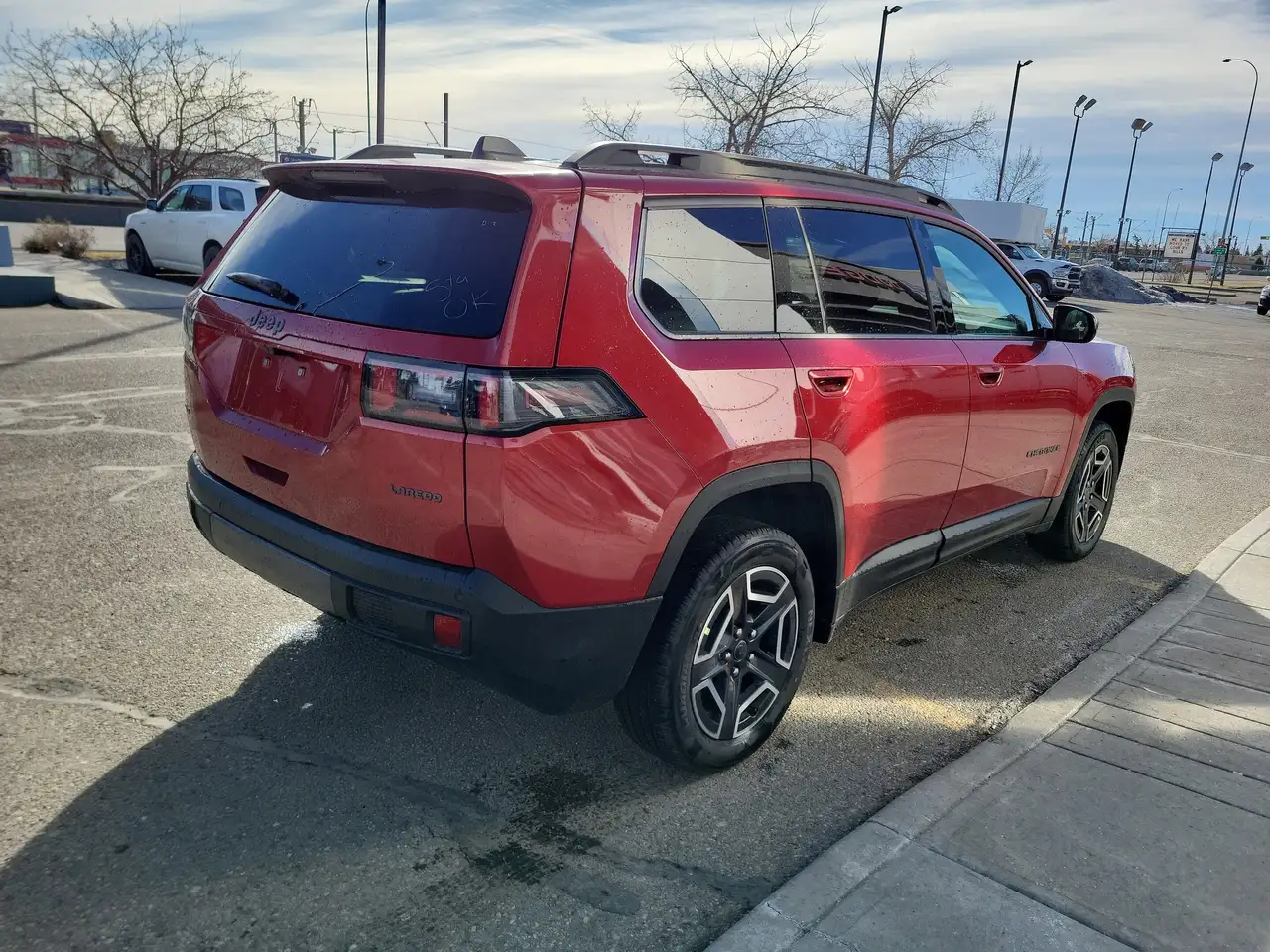 Jeep Cherokee снимка Jeep Cherokee