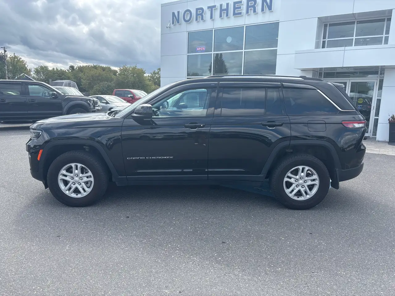 Jeep Grand Cherokee снимка Jeep Grand Cherokee