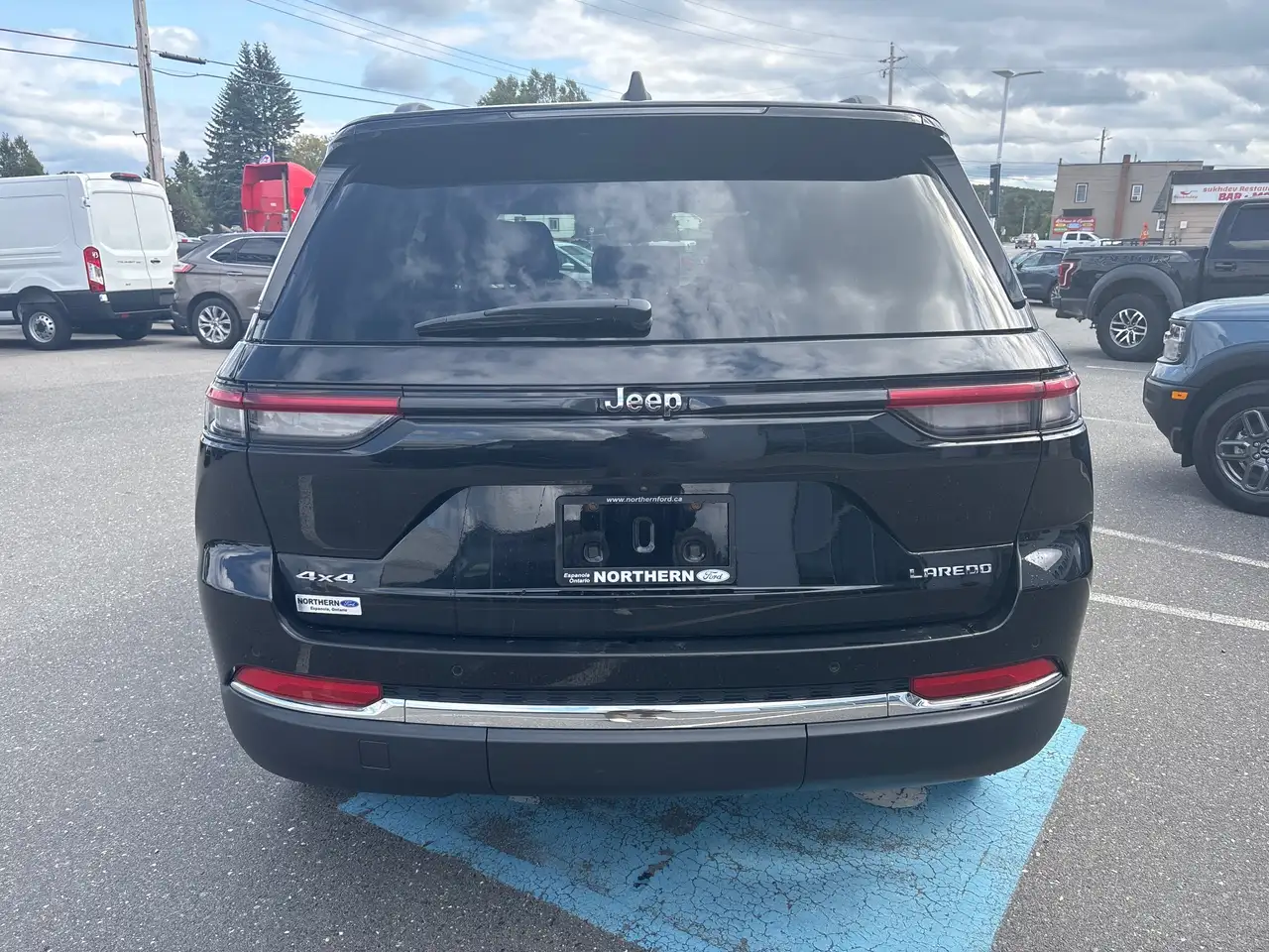 Jeep Grand Cherokee снимка Jeep Grand Cherokee