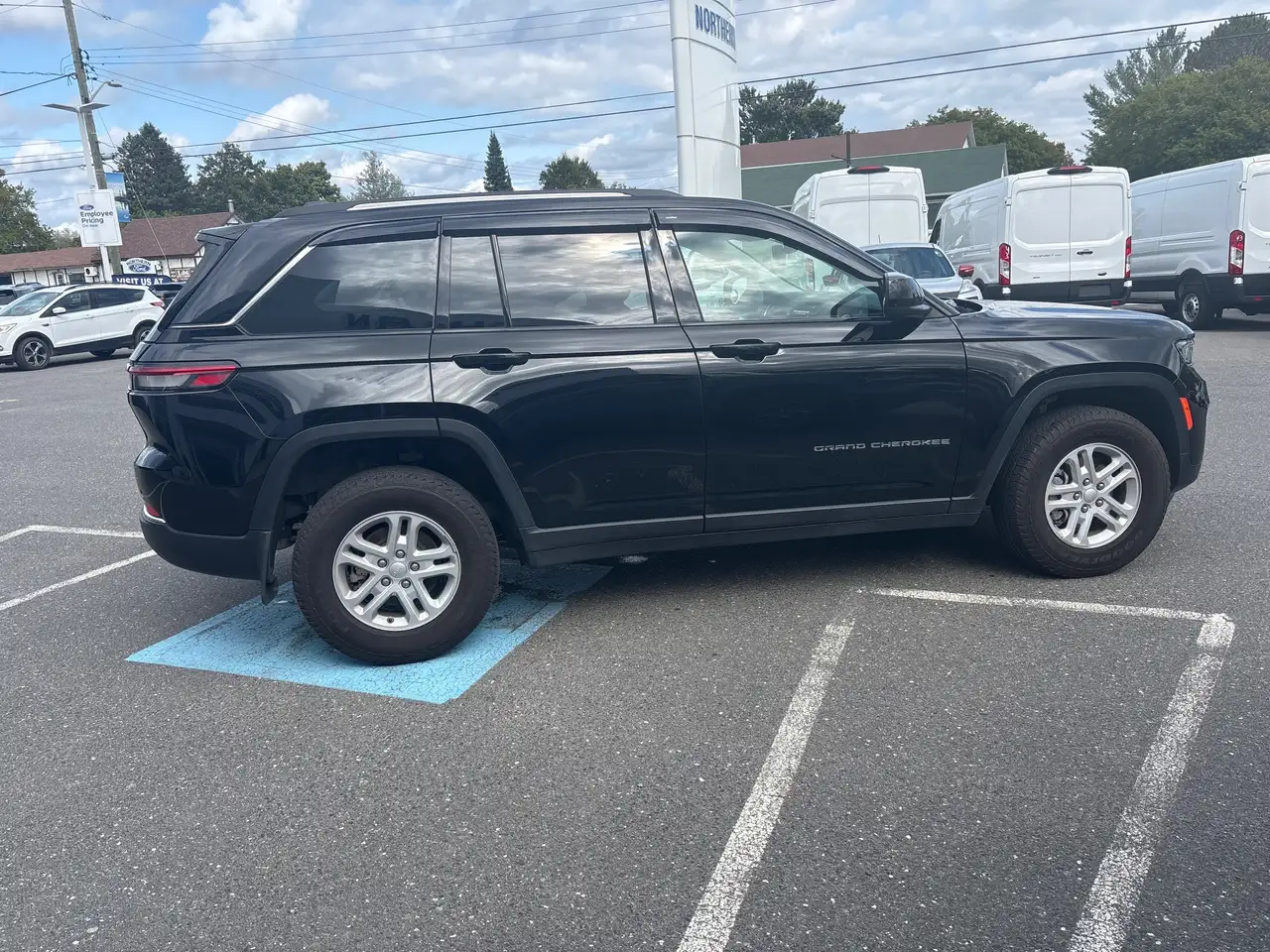 Jeep Grand Cherokee снимка Jeep Grand Cherokee