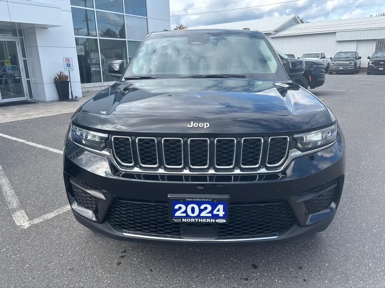 Jeep Grand Cherokee снимка Jeep Grand Cherokee