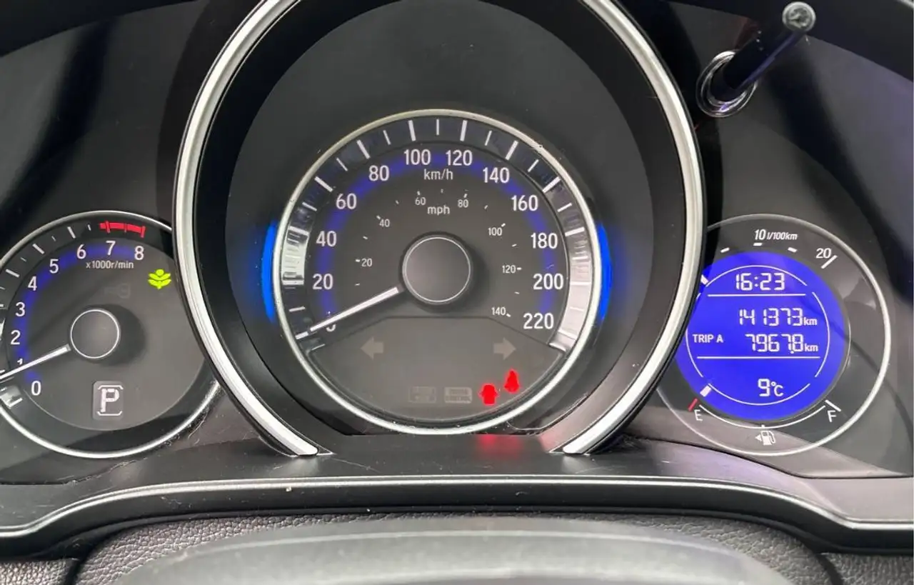 Honda Fit снимка Honda Fit