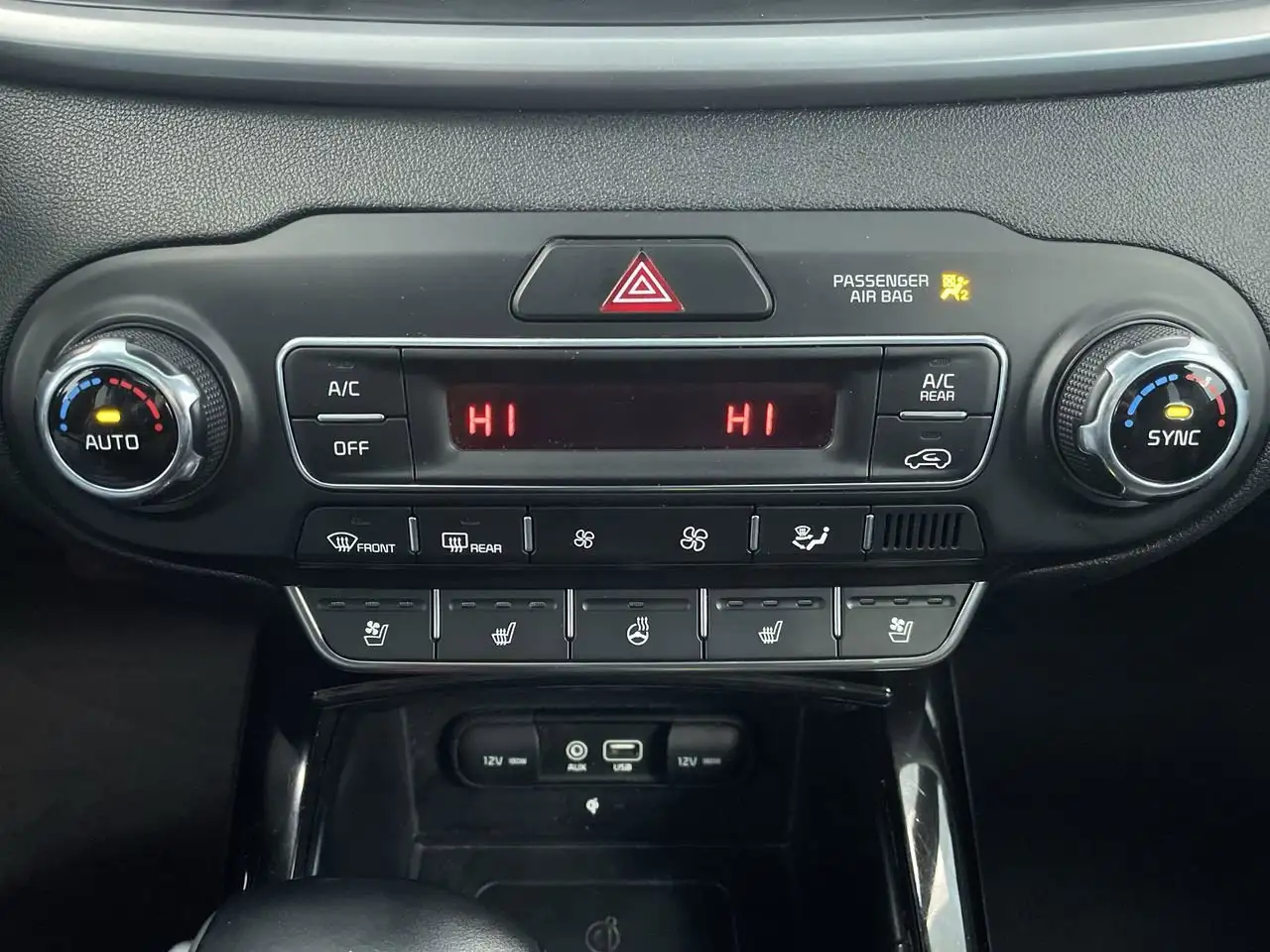Kia Sorento photo Kia Sorento