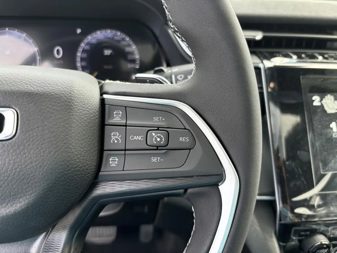 Jeep Grand Cherokee снимка Jeep Grand Cherokee