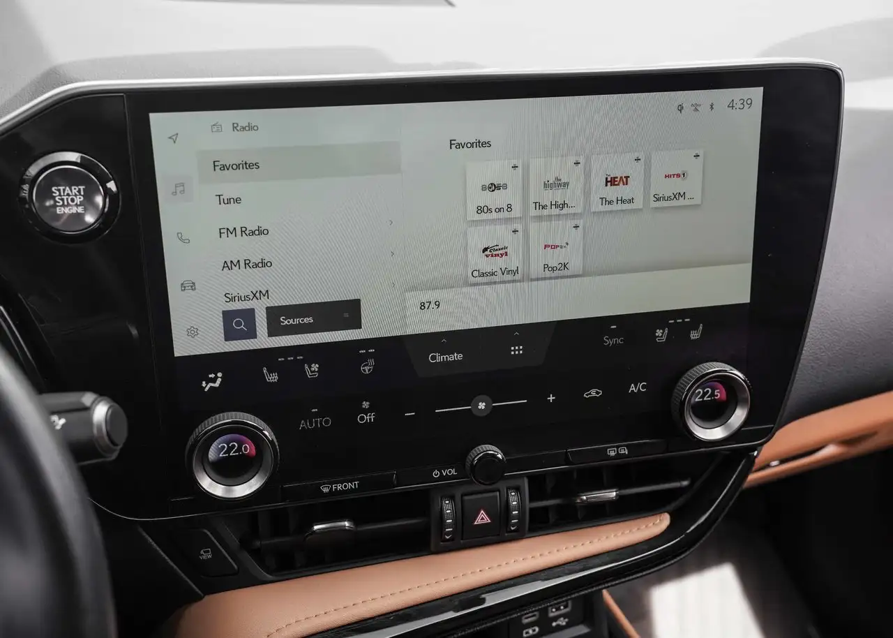 Lexus NX снимка Lexus NX
