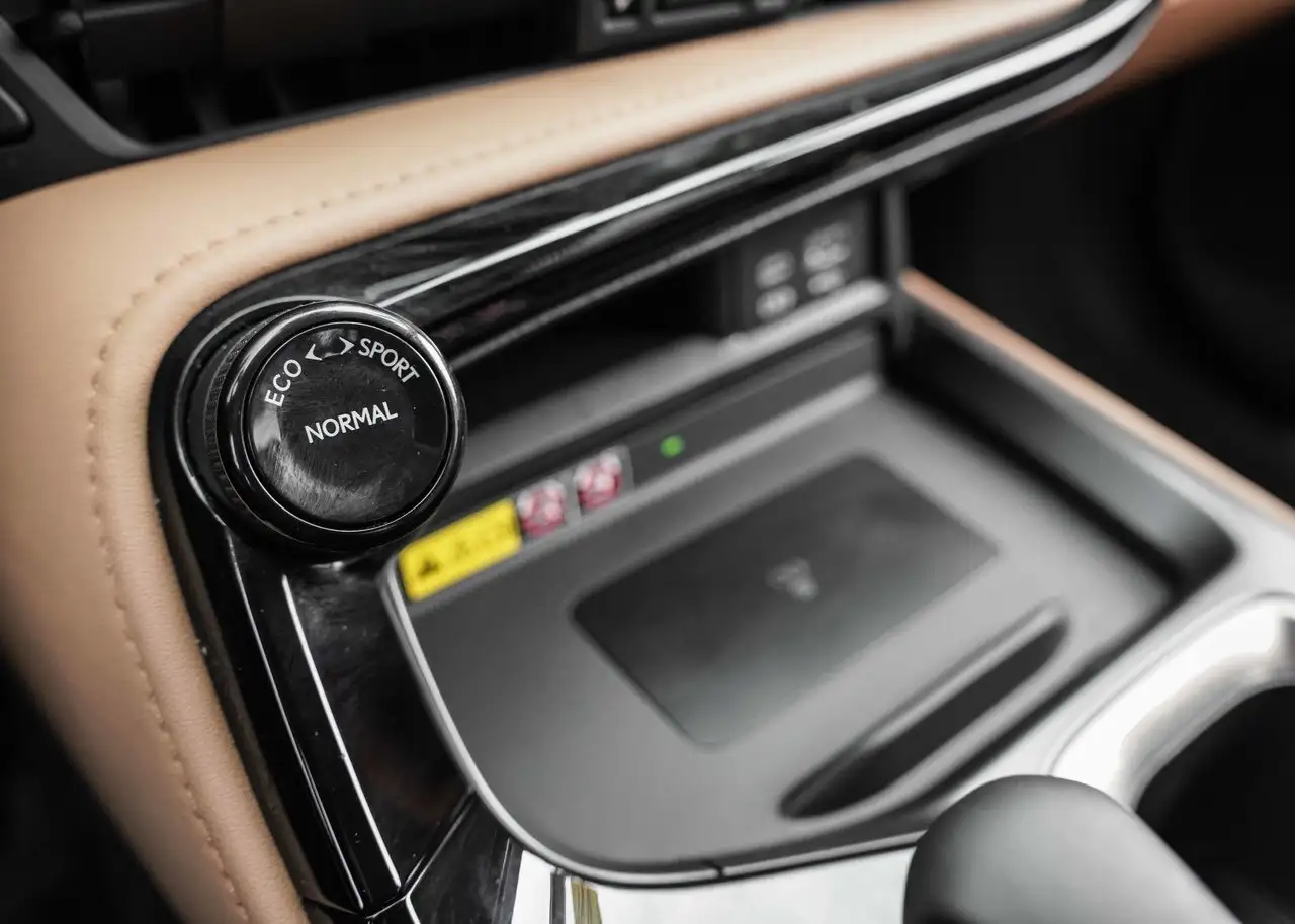 Lexus NX снимка Lexus NX