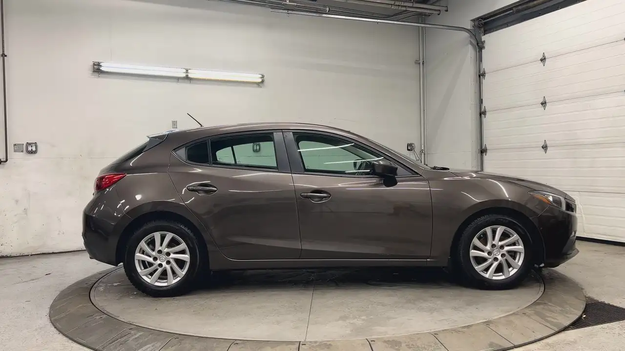 Mazda 3 photo Mazda 3