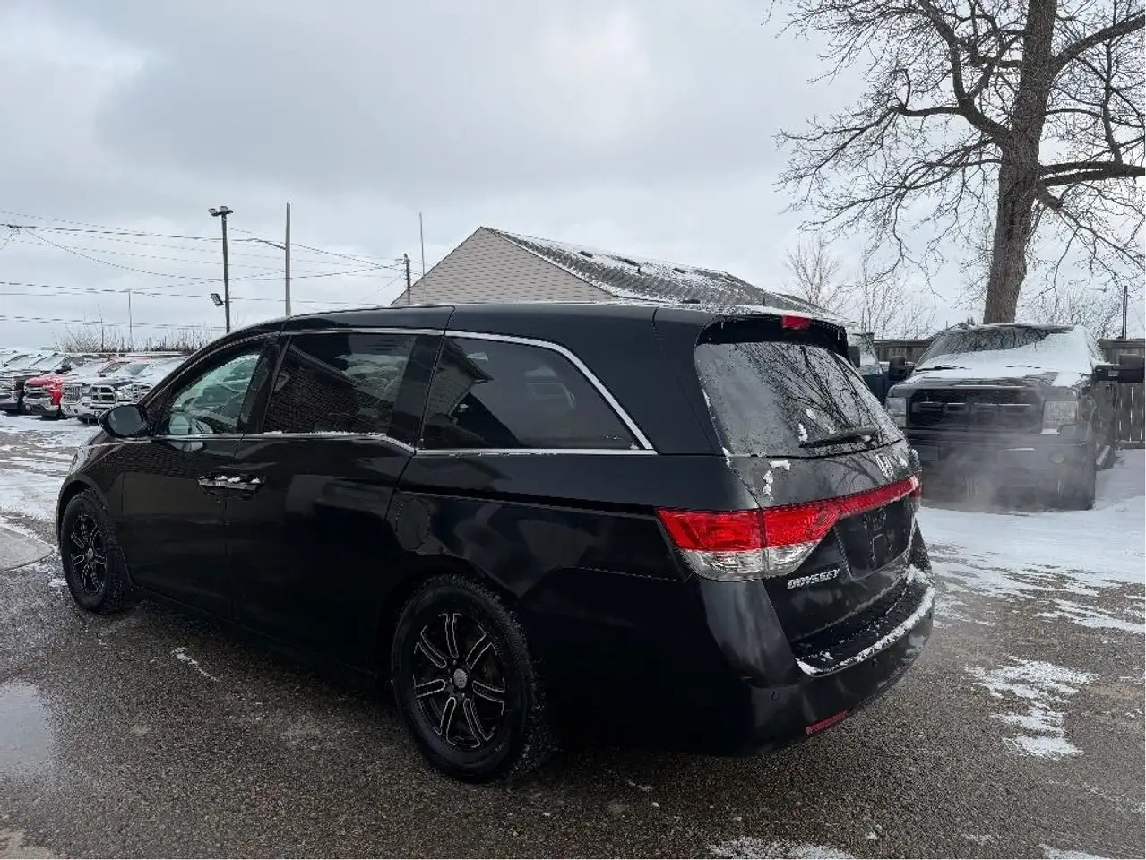 Honda Odyssey снимка Honda Odyssey