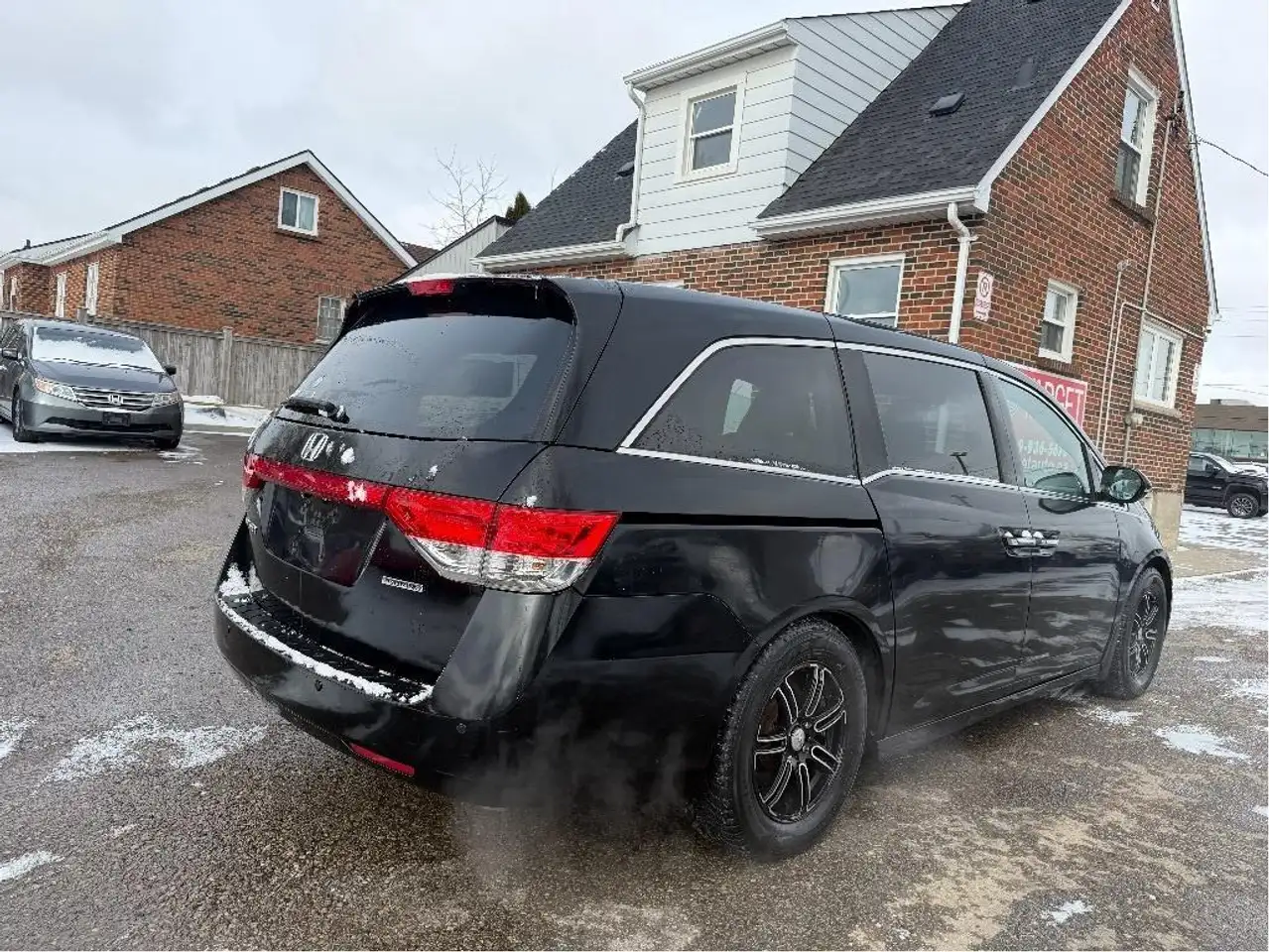 Honda Odyssey снимка Honda Odyssey