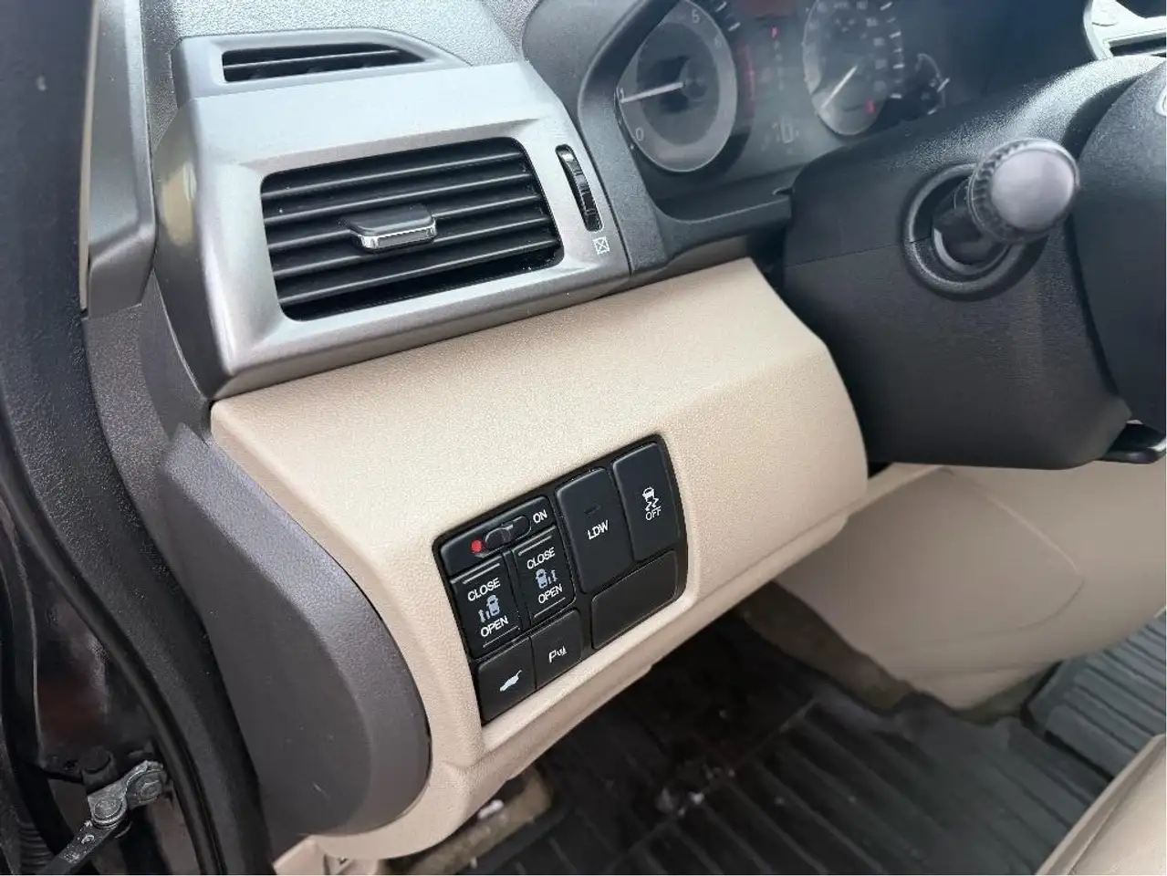Honda Odyssey снимка Honda Odyssey