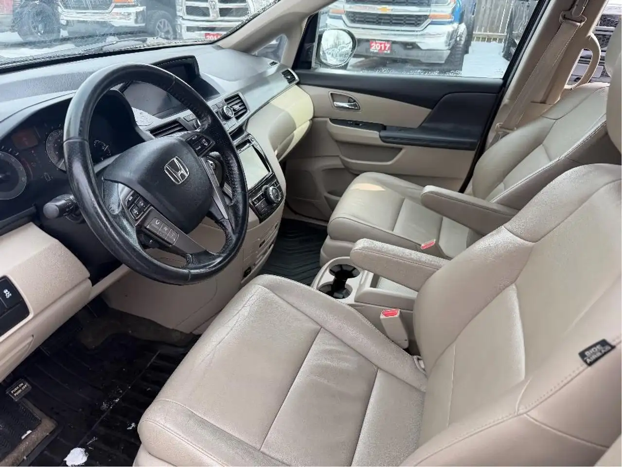Honda Odyssey снимка Honda Odyssey