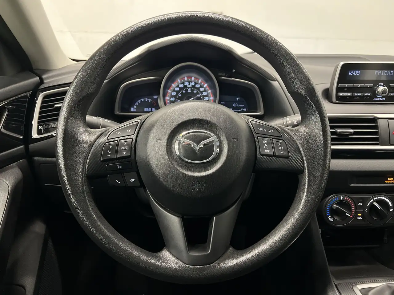 Mazda 3 photo Mazda 3