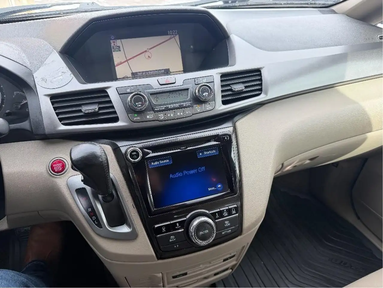 Honda Odyssey снимка Honda Odyssey