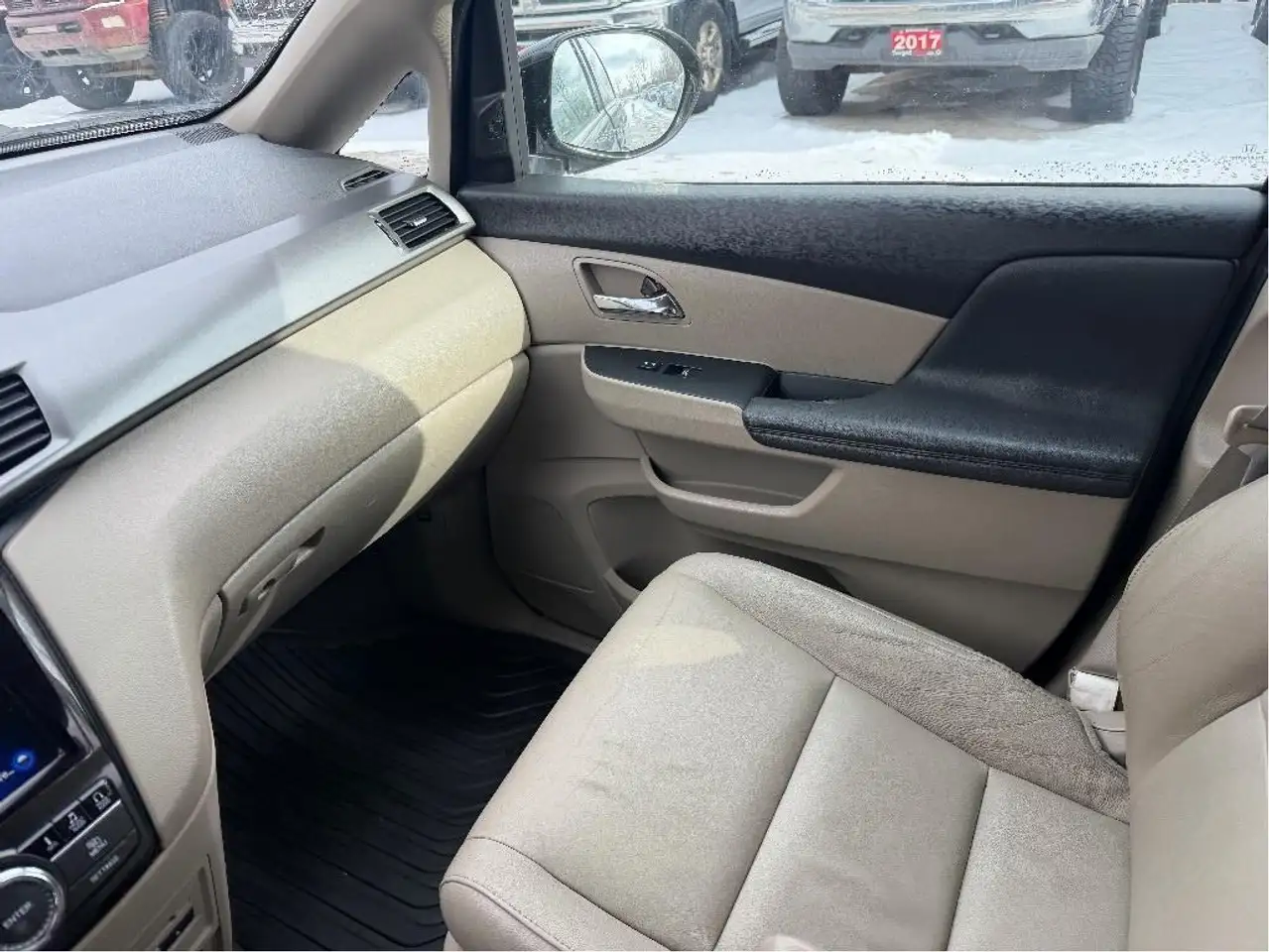 Honda Odyssey снимка Honda Odyssey