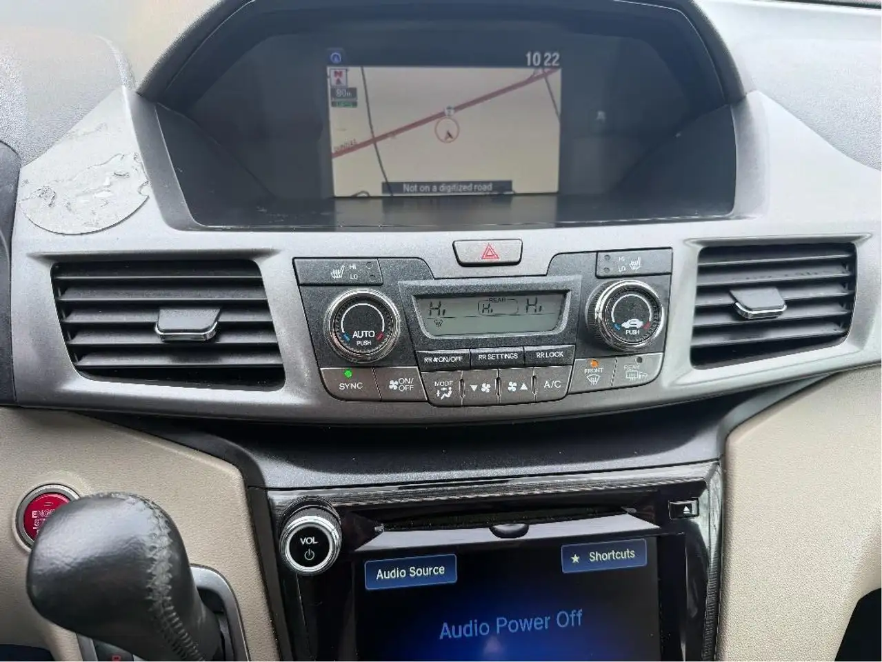 Honda Odyssey снимка Honda Odyssey