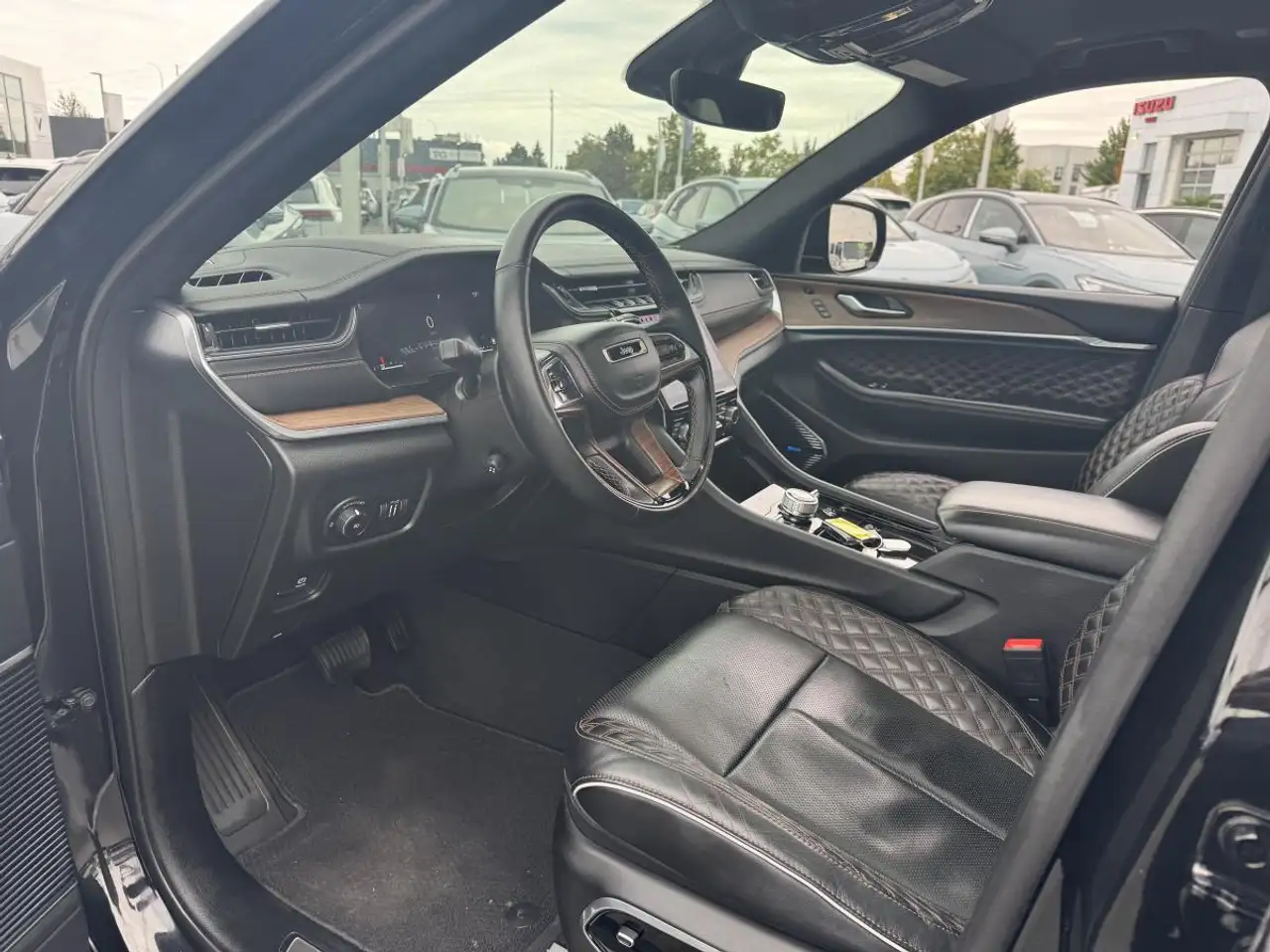 Jeep Grand Cherokee снимка Jeep Grand Cherokee