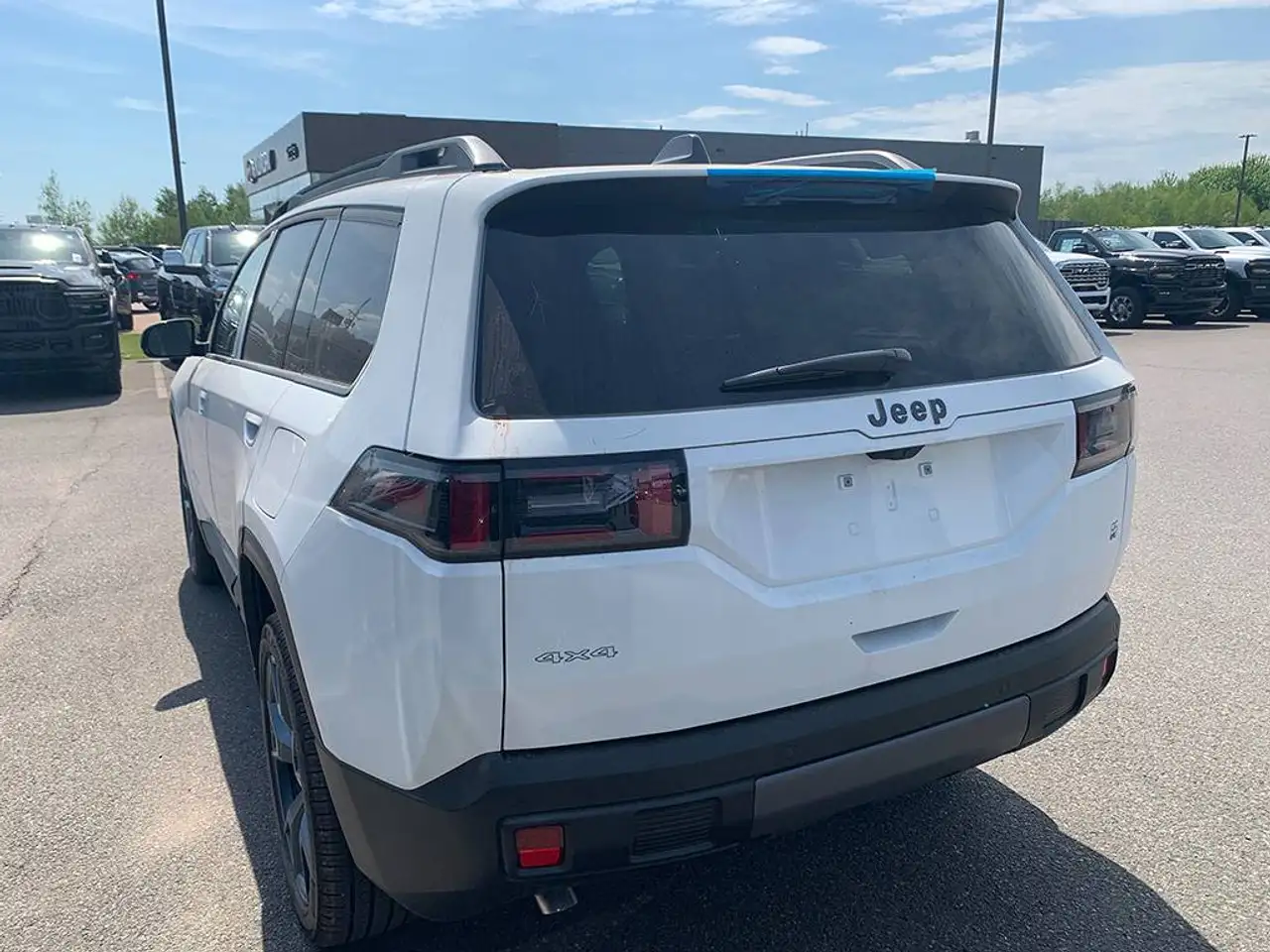 Jeep Cherokee снимка Jeep Cherokee