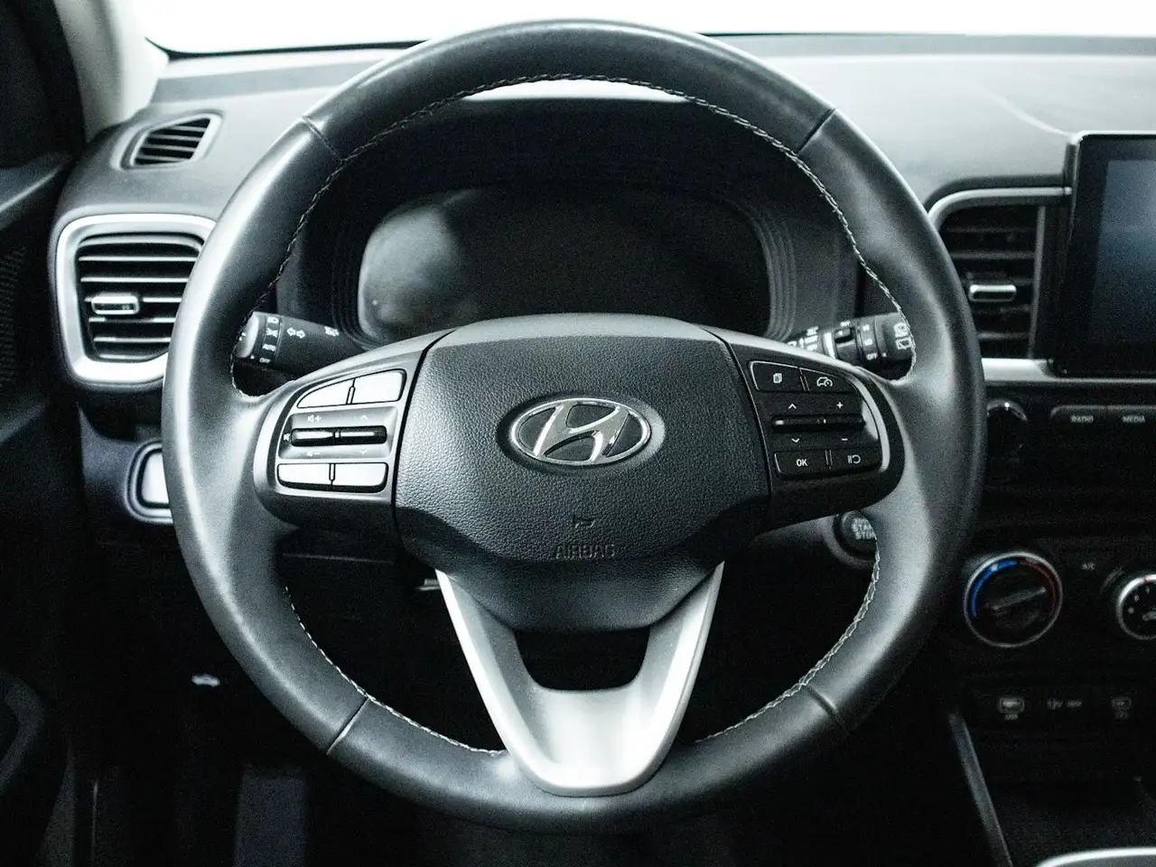 Hyundai Venue снимка Hyundai Venue