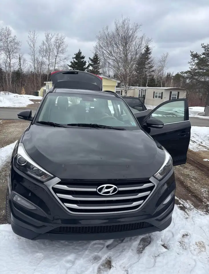 Hyundai TUCSON снимка Hyundai TUCSON