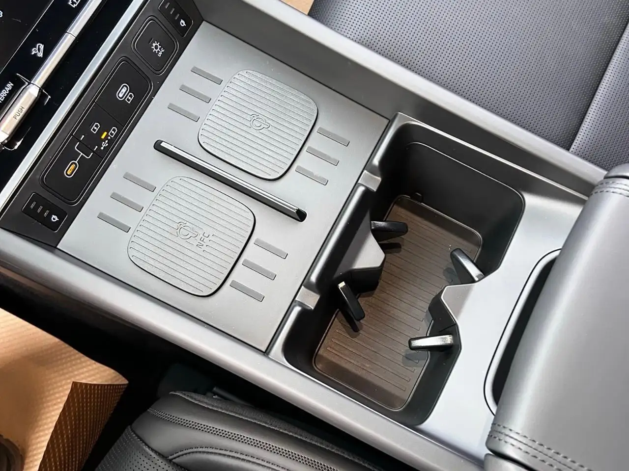 Hyundai SANTA FE photo Hyundai SANTA FE