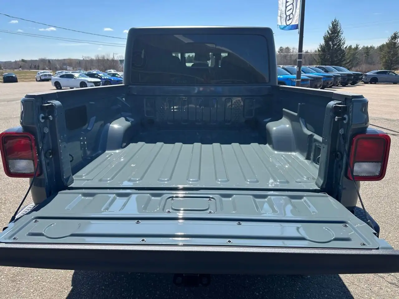 Jeep Gladiator снимка Jeep Gladiator