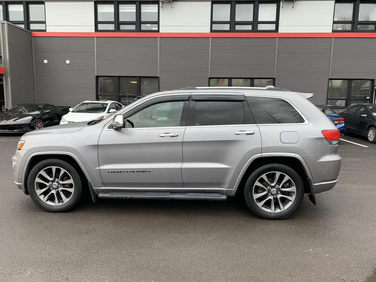 Jeep Grand Cherokee снимка Jeep Grand Cherokee