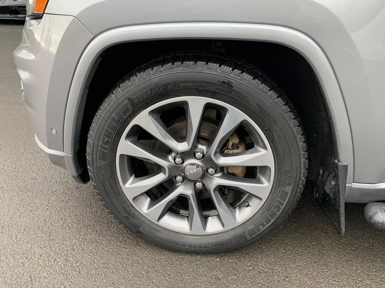 Jeep Grand Cherokee снимка Jeep Grand Cherokee