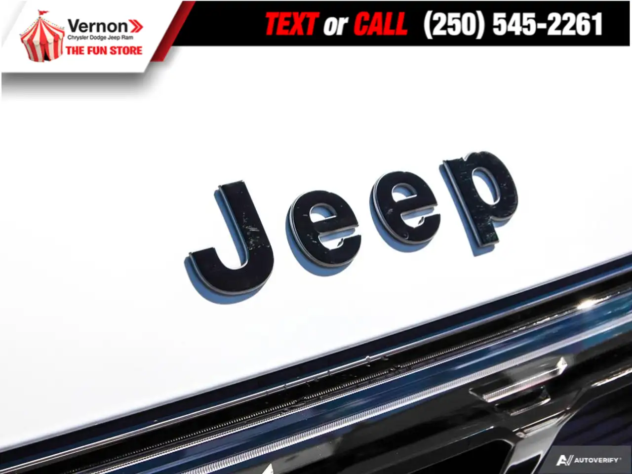 Jeep Grand Wagoneer photo Jeep Grand Wagoneer