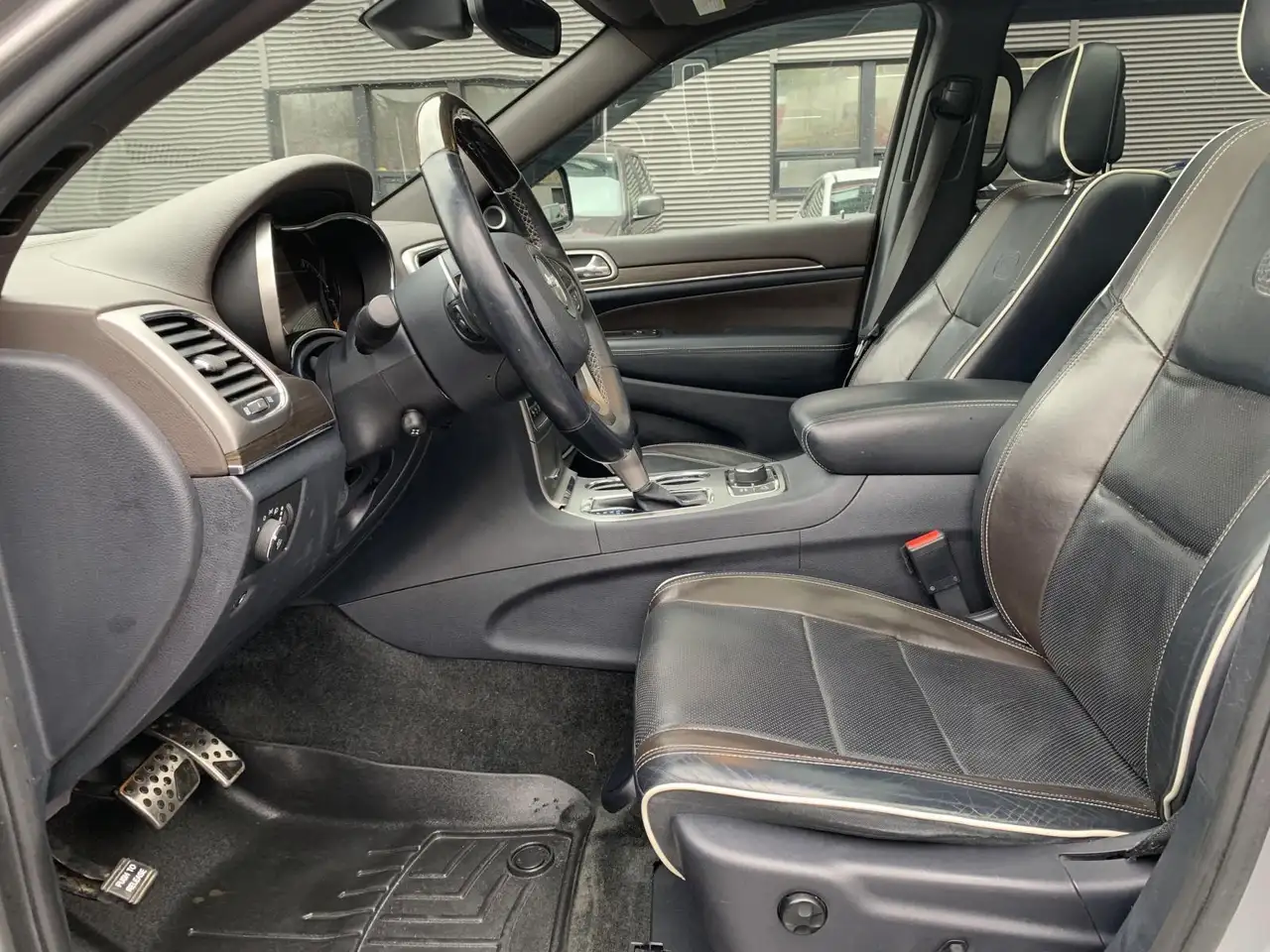 Jeep Grand Cherokee снимка Jeep Grand Cherokee