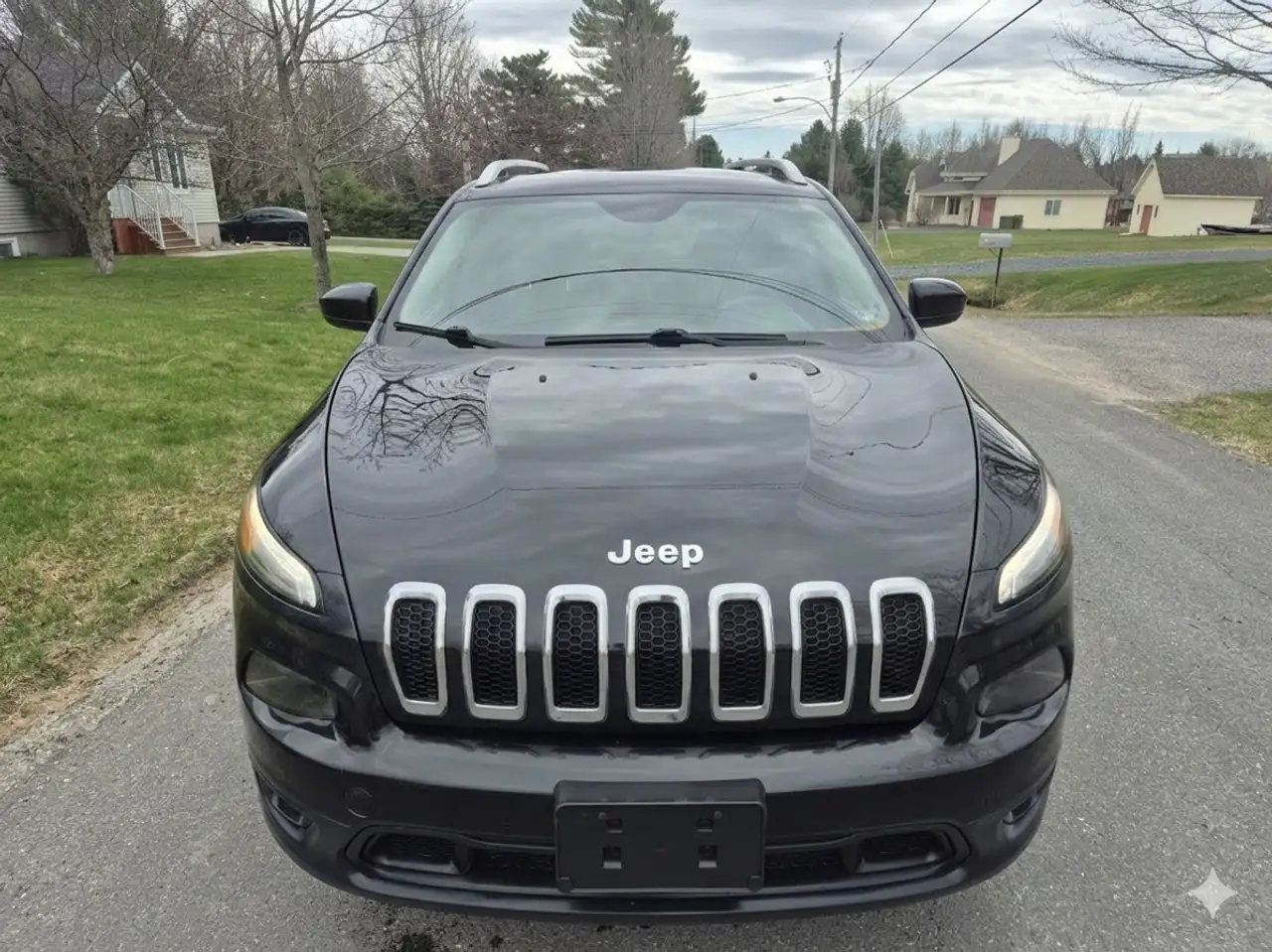 Jeep Cherokee photo Jeep Cherokee