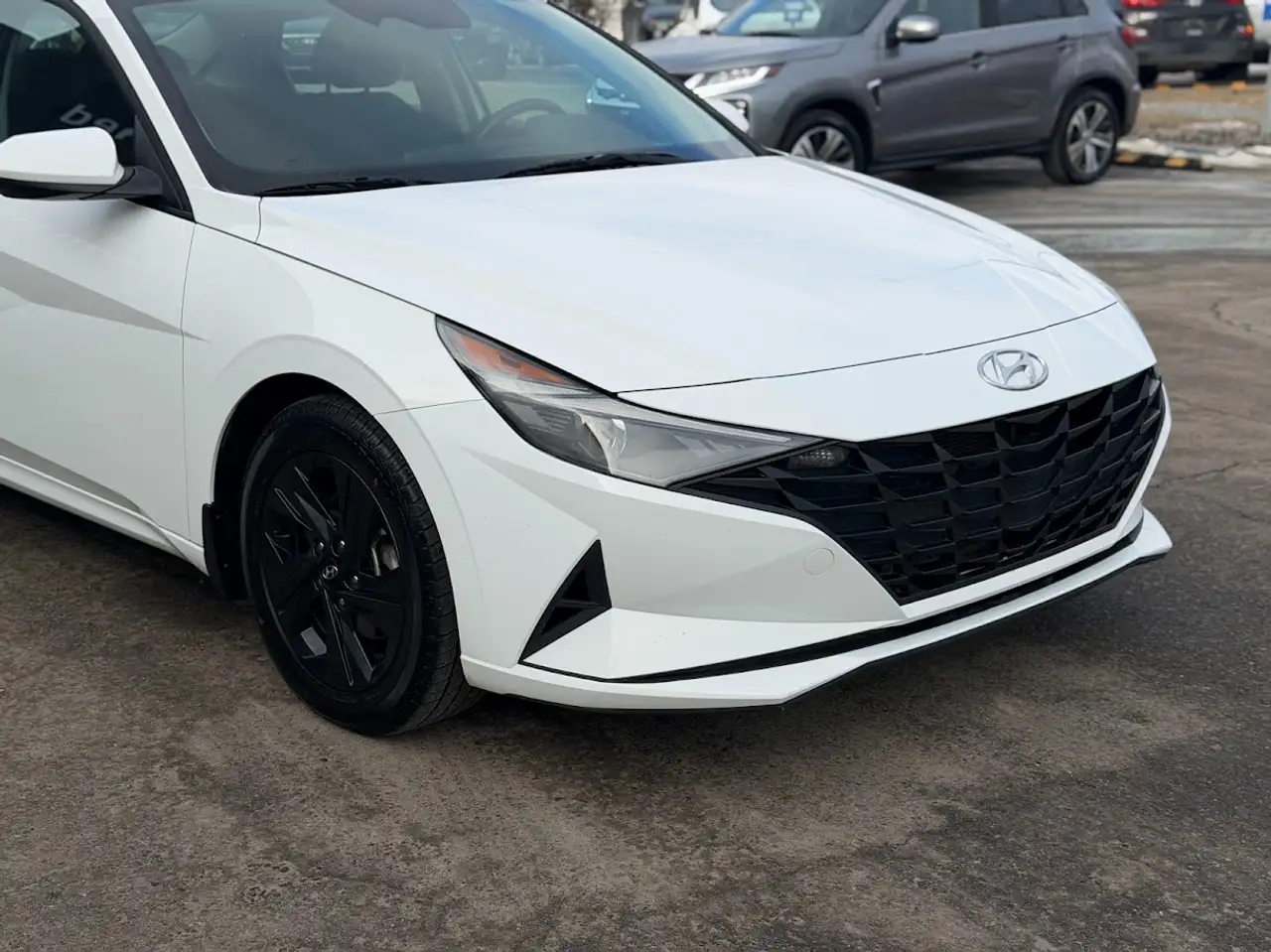 Hyundai ELANTRA снимка Hyundai ELANTRA