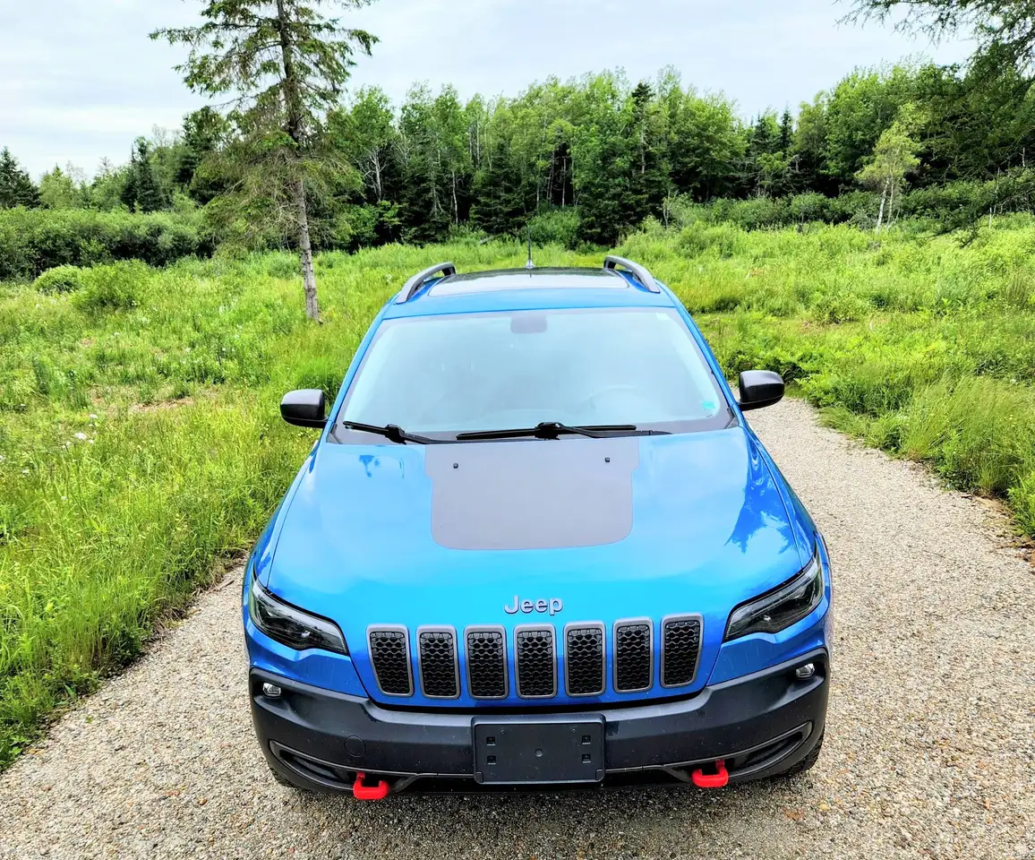 Jeep Cherokee photo Jeep Cherokee