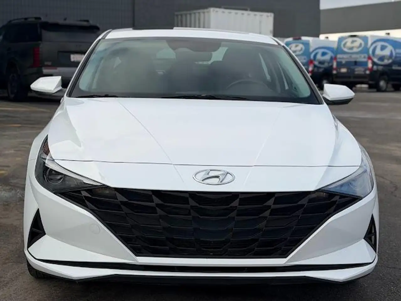 Hyundai ELANTRA снимка Hyundai ELANTRA
