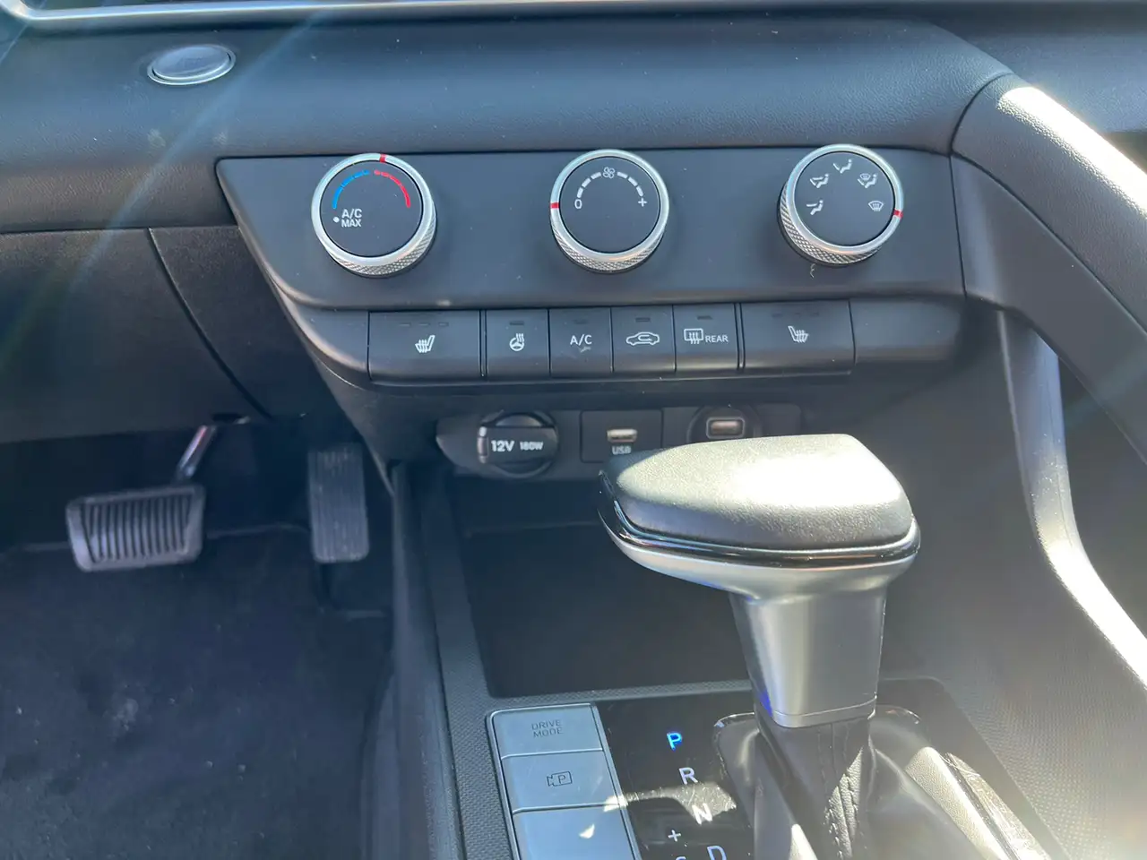 Hyundai ELANTRA снимка Hyundai ELANTRA